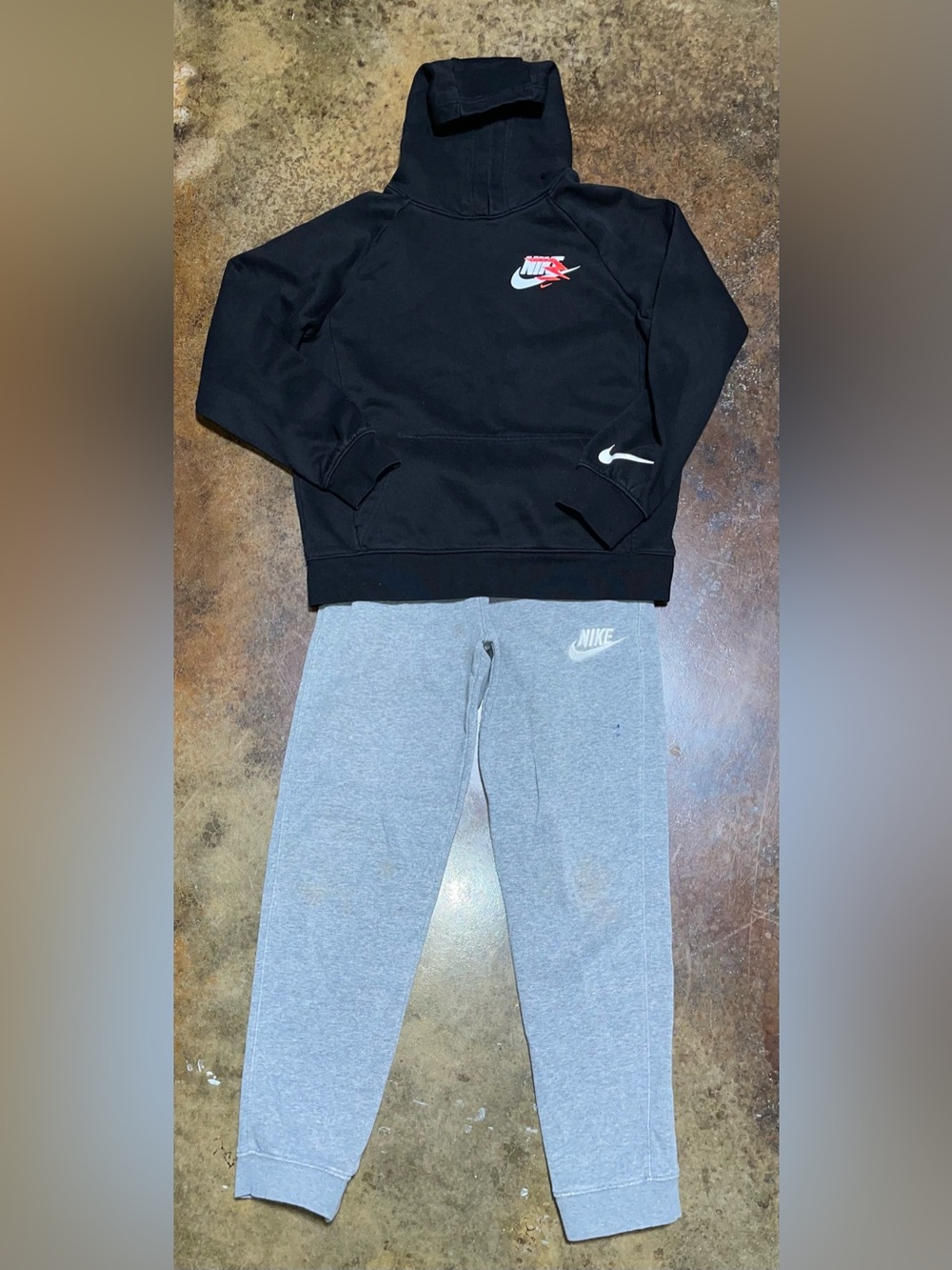 Nike Kids Gray Logo Sweatpants - Light Gray